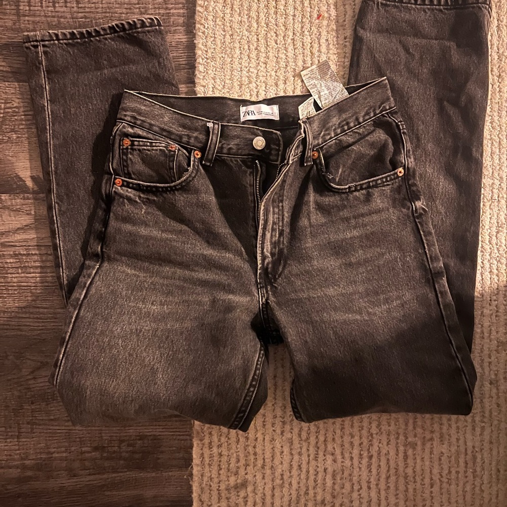 Black Zara jeans